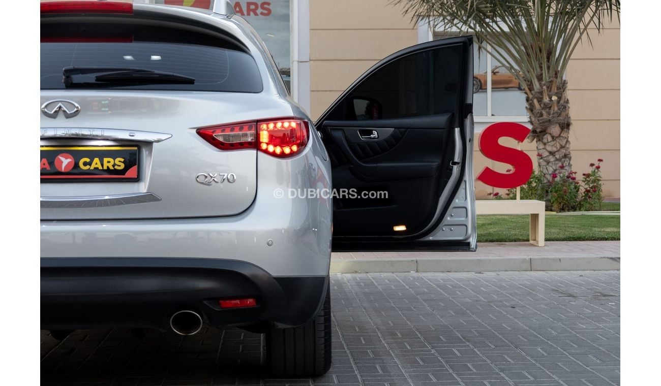 Infiniti QX70 Infiniti QX70 Limited 2019 GCC under Warranty and Service Contract with Flexible Down-Payment.