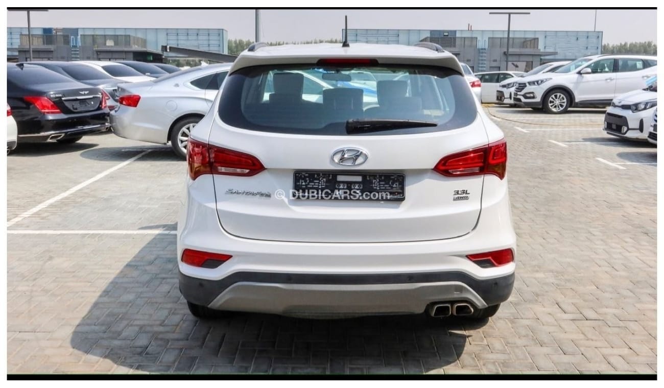 Hyundai Santa Fe GL خاليه من الحوادث