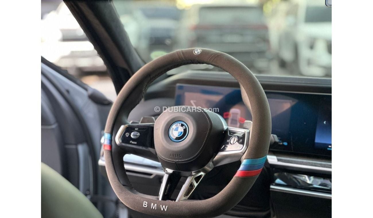 بي أم دبليو 750Li BMW 750e 2023 - 3.0LT