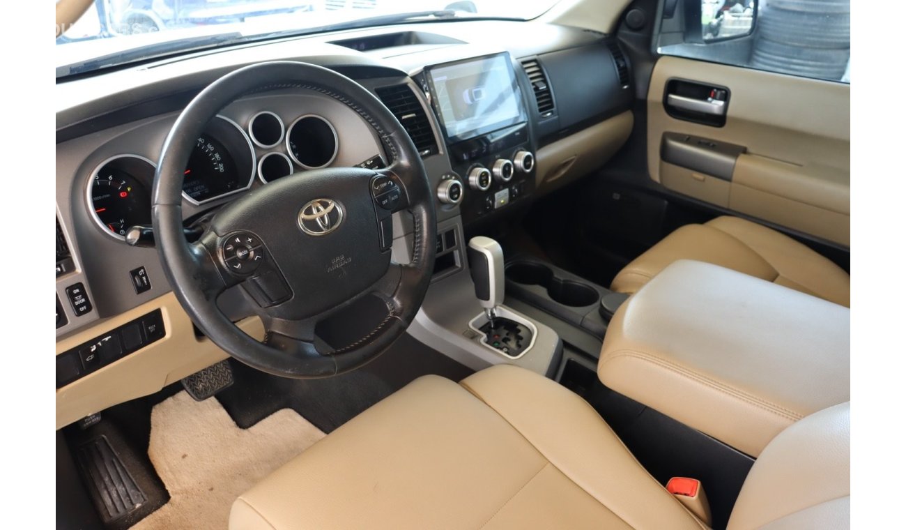 Toyota Sequoia Limited Top TOYOTA SEQUOIA LIMITED / GCC / FREE ACCIDENT / 2013 /