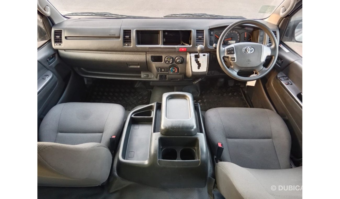 تويوتا هاياس TOYOTA HIACE VAN RIGHT HAND DRIVE (PM1260)