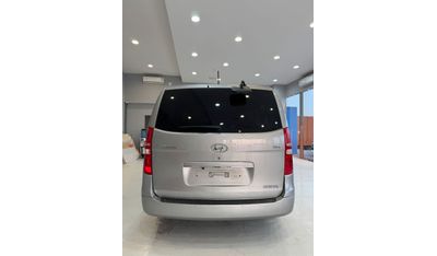 Hyundai H1 Starex