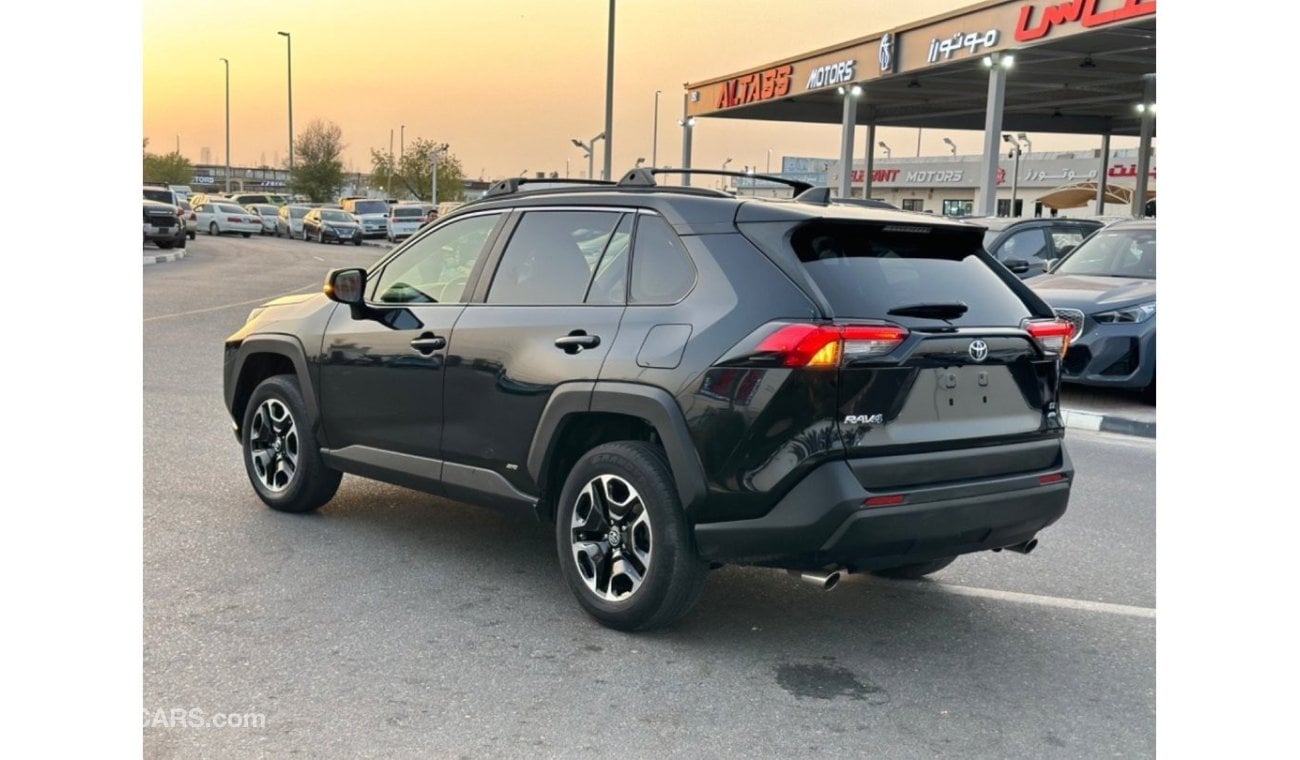 Toyota RAV4 LE Toyota RAV4 2019