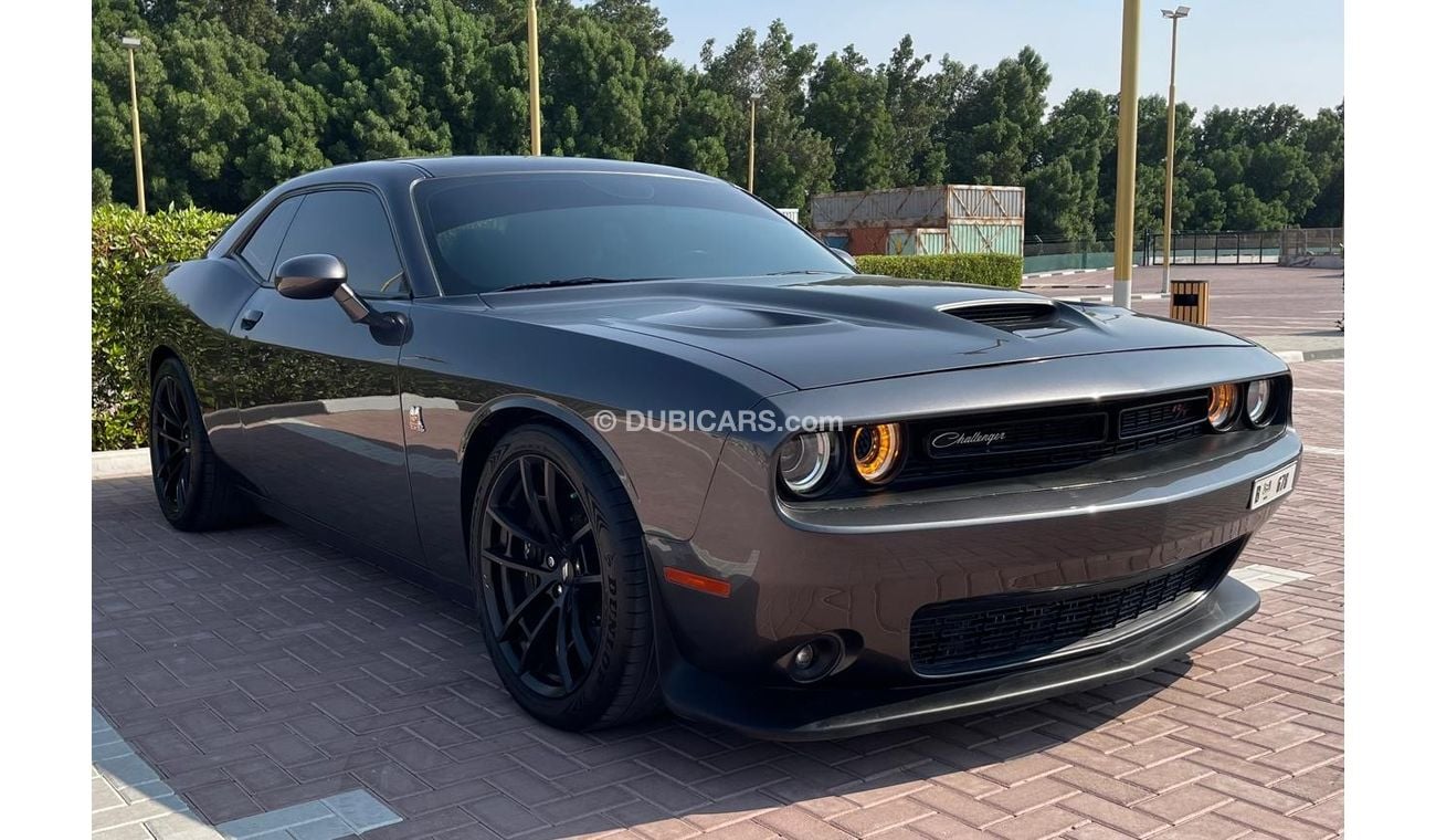 Dodge Challenger R/T Scat Pack 6.4L