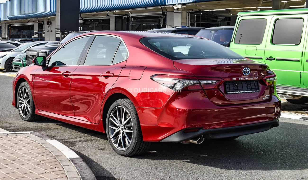 Toyota Camry XLE HYBRID