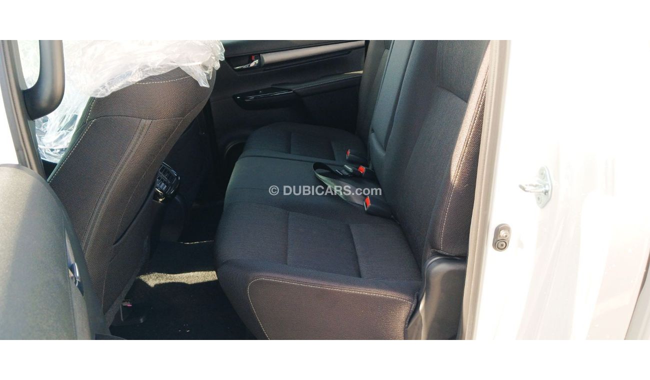 تويوتا هيلوكس Toyota Hilux Adventure 4.0L Petrol AT 2025YM