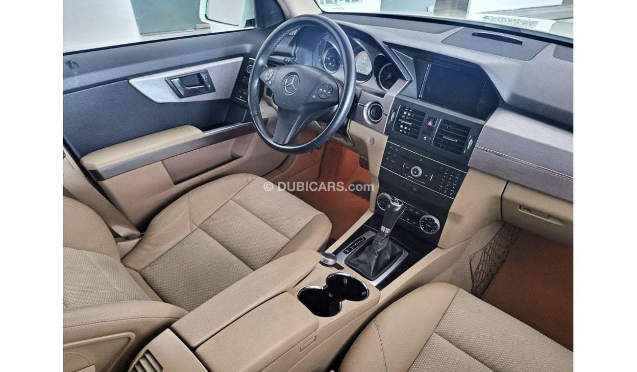 مرسيدس بنز GLK 300 GCC - MERCEDES-BENZ - GLK 300 - 2012 - PANORAMIC ROOF - EXCELLENT CONDITION -