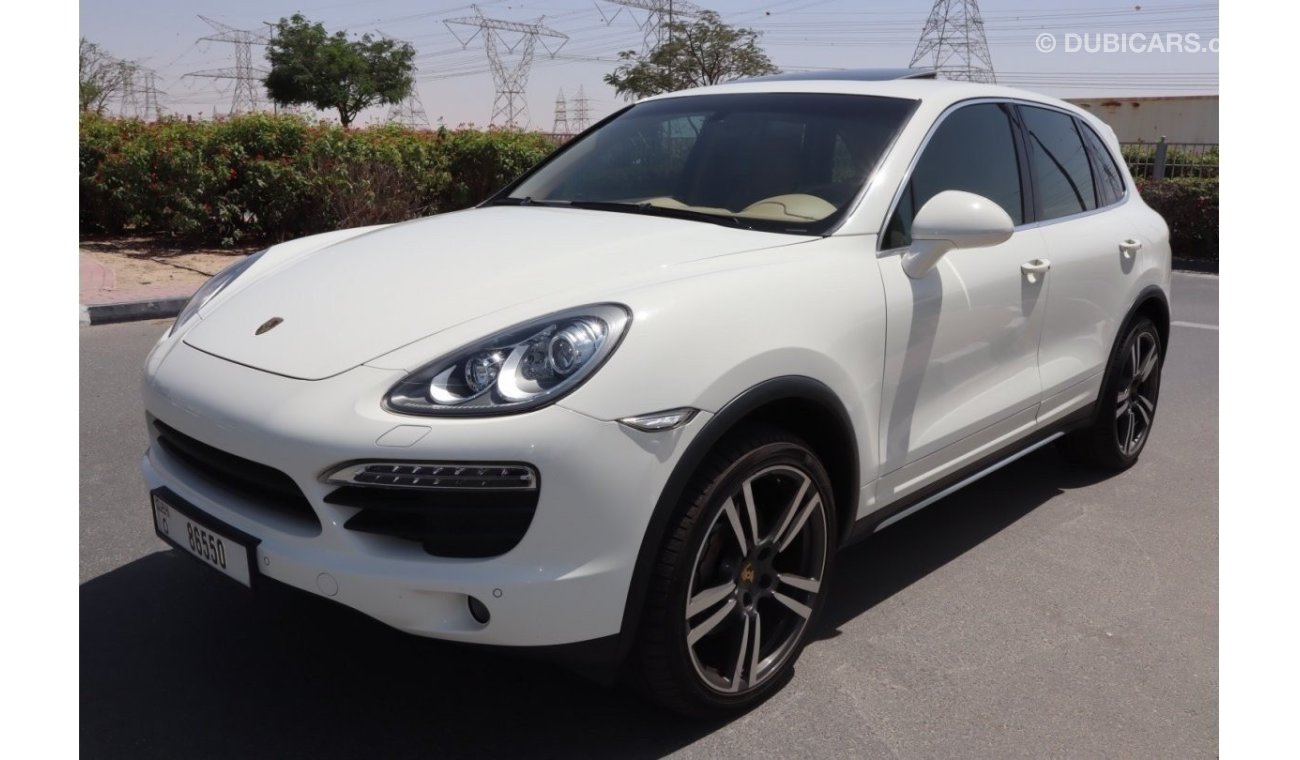 Porsche Cayenne V8 GCC  35000 Kms