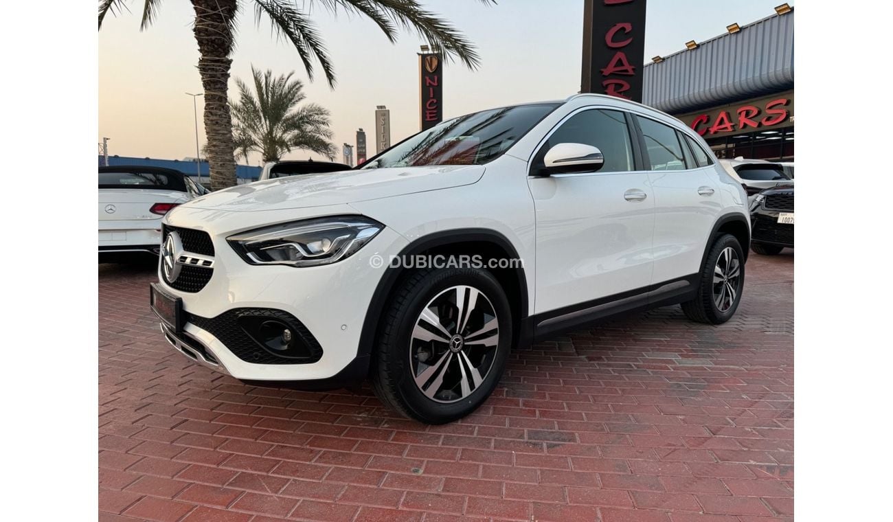 Mercedes-Benz GLA 200 Premium Clean title