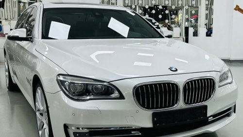 BMW 750Li Exclusive GCC .. Perfect Condition .. Top Range .. V8 ..