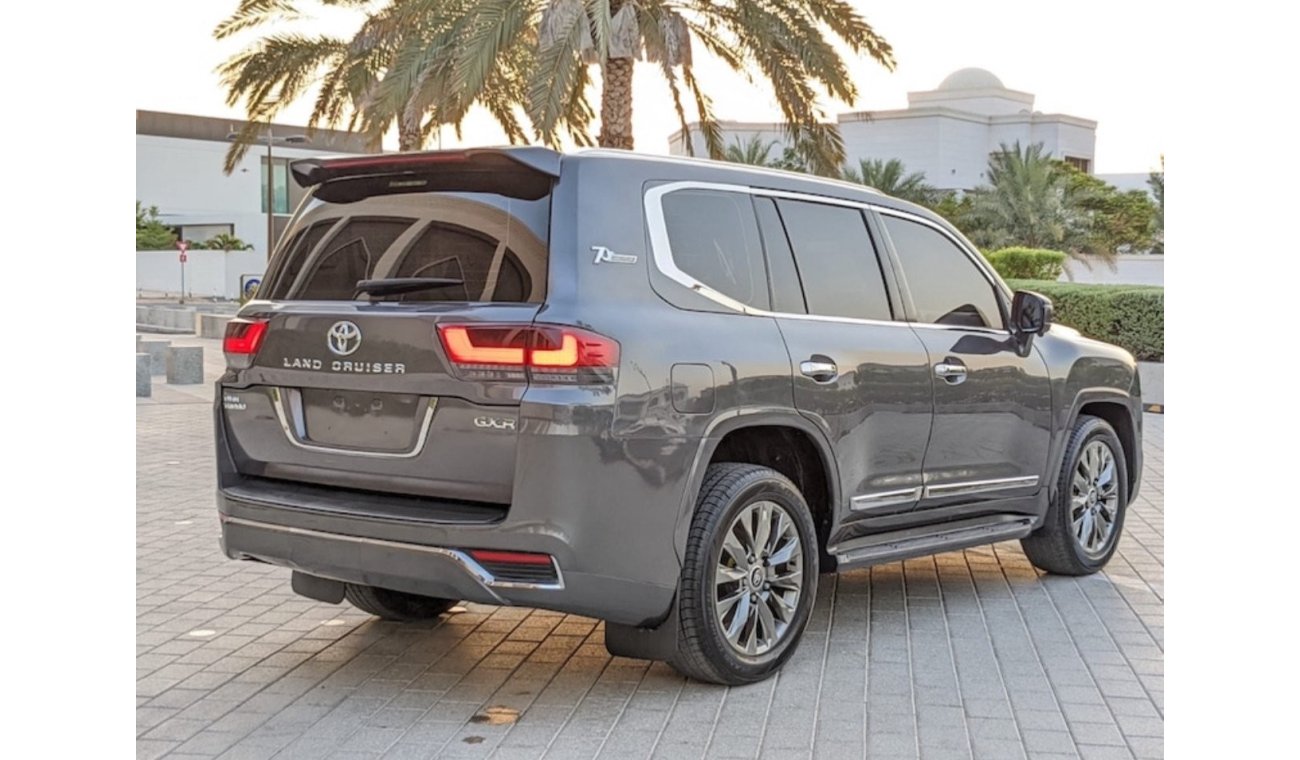 تويوتا لاند كروزر Toyota Land Cruiser 2014 GXR LHD facelift to 2023 V6