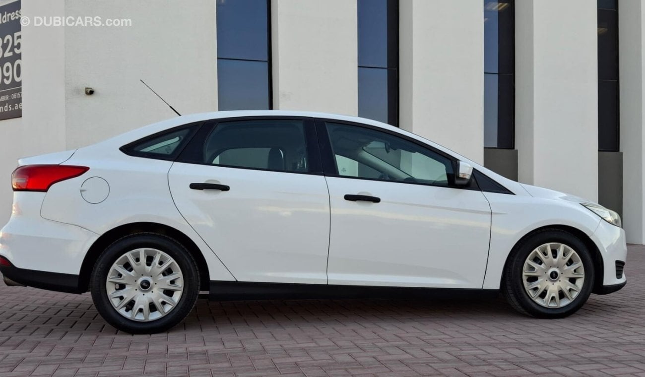 فورد فوكاس Ambiente 1.6L Hatchback