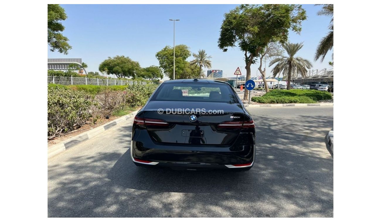 بي أم دبليو 520i BMW 520I 0KM GCC 2024