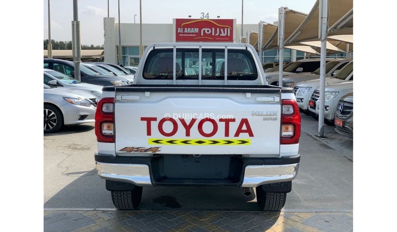 Toyota Hilux SR5 Full Automatic 4x4 Ref#620