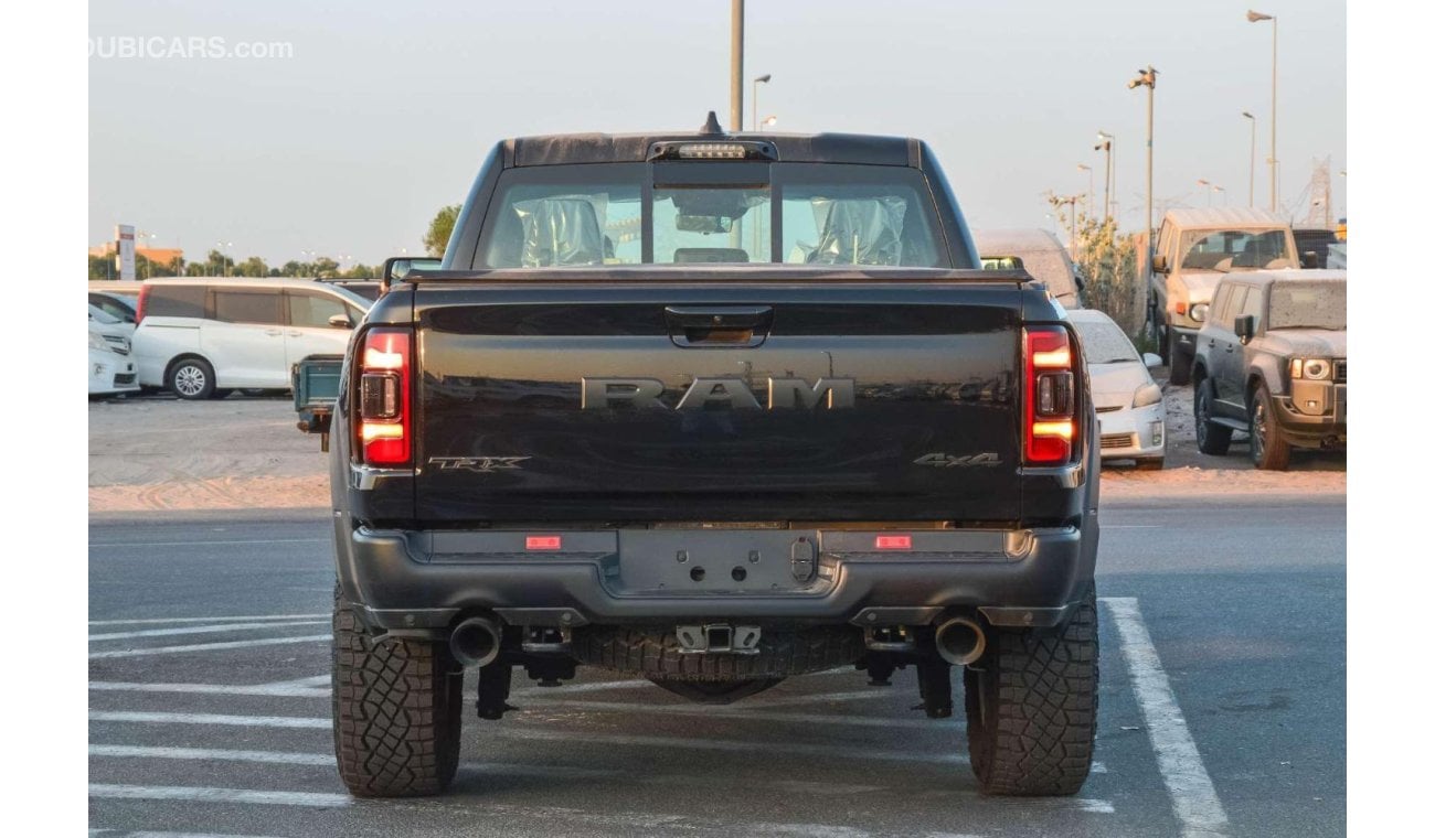 رام 1500 TRX DODGE RAM TRX 6.2L V8 PETROL PICKUP TRUCK 2024