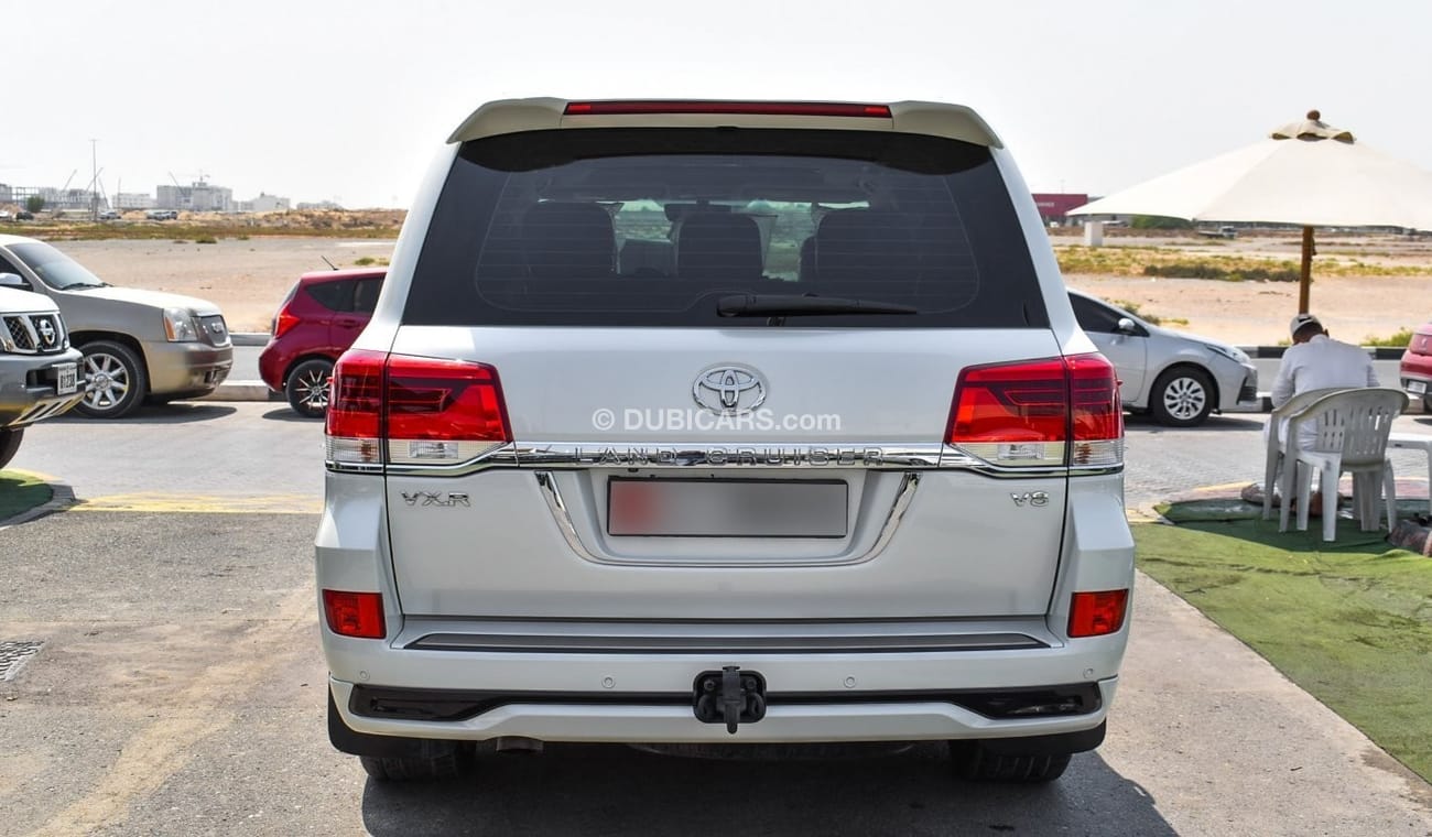 Toyota Land Cruiser VXR V8