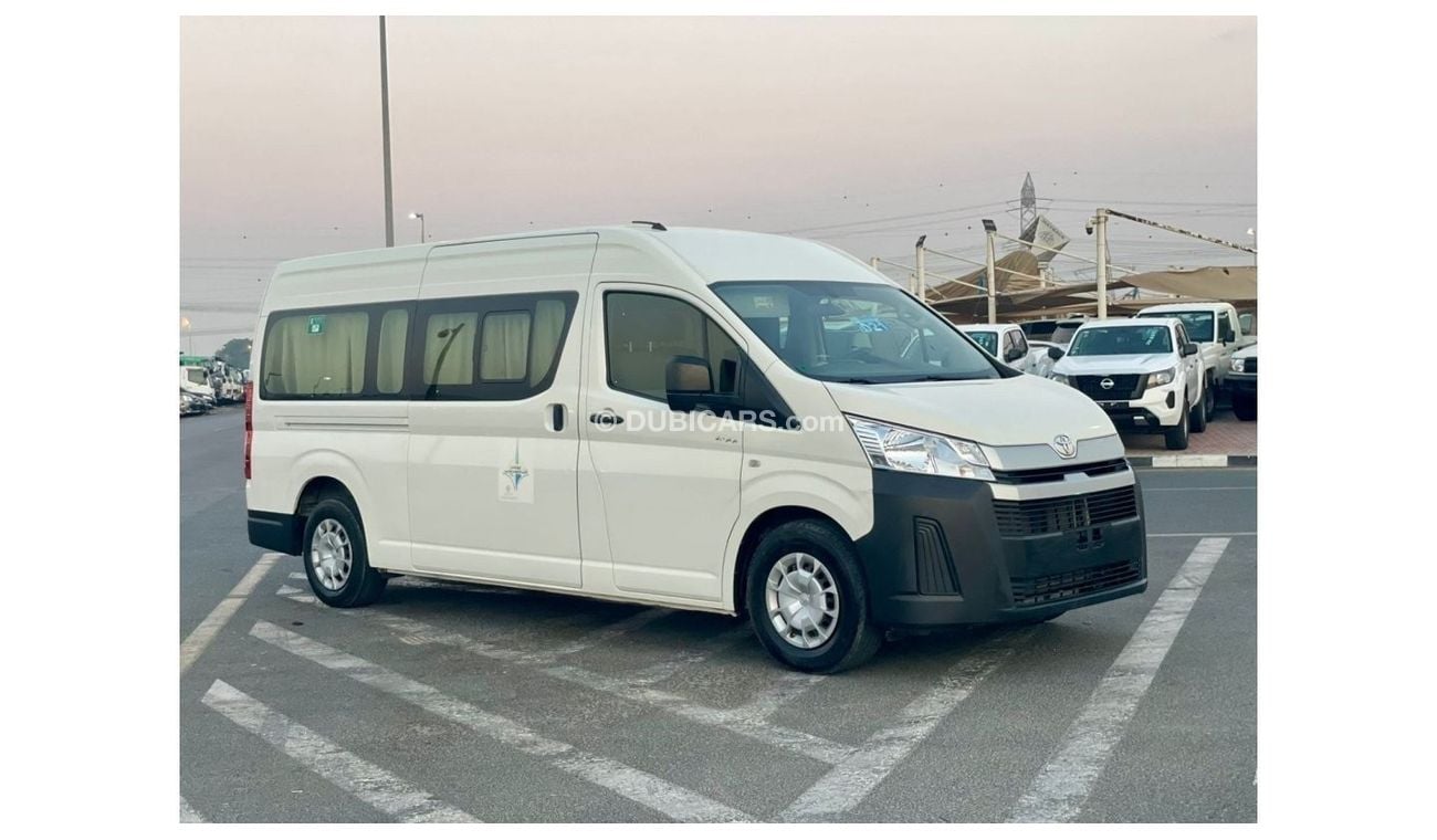 Toyota Hiace 2019 Toyota Hiace 2.8L V4 Highroof - Diesel - Manual Transmission - 13 Seater - 65,400 Km