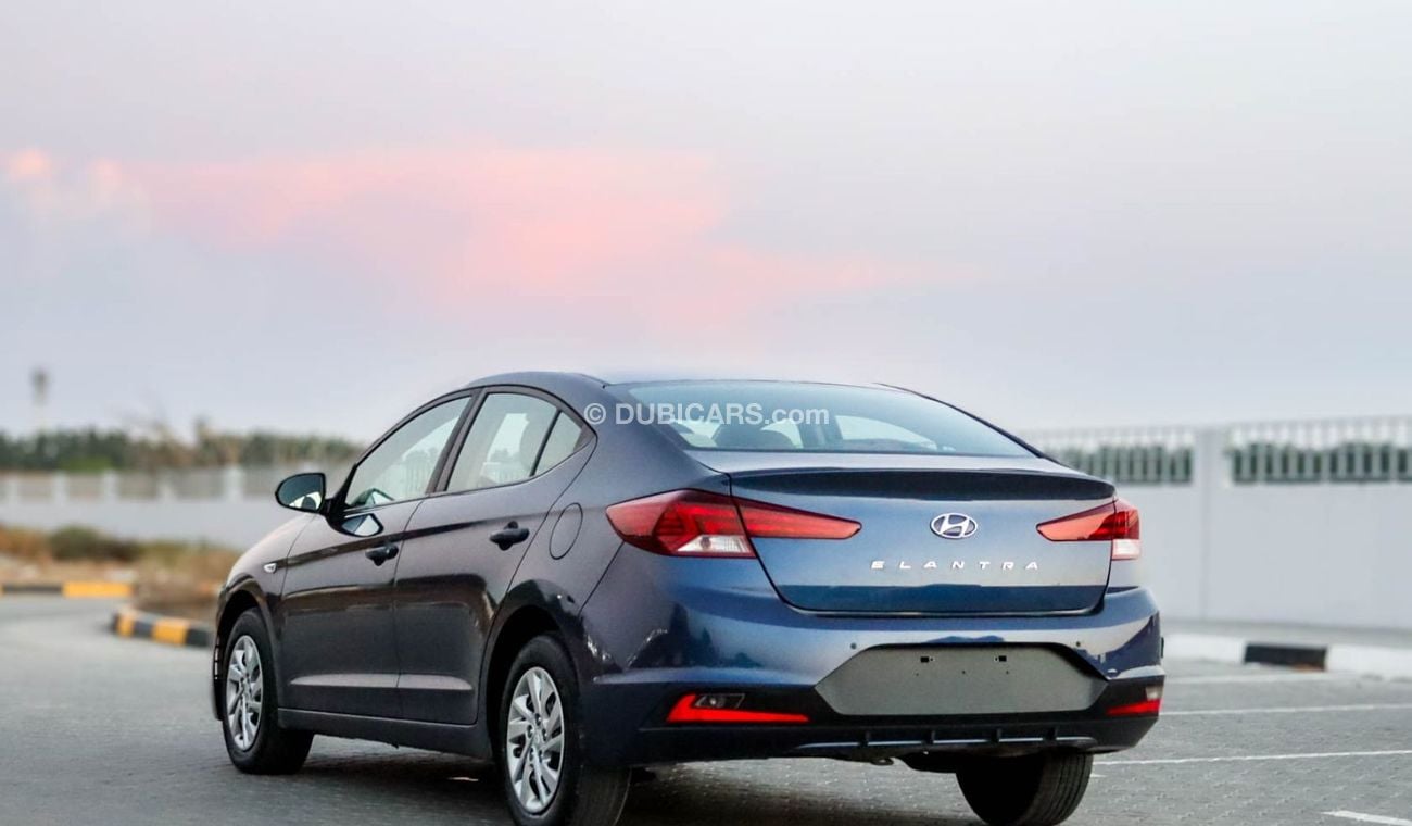 هيونداي إلانترا GL 1.6L hyundai elantra 1.6L 2019 GCC accident free in excellent condition 833 P.M