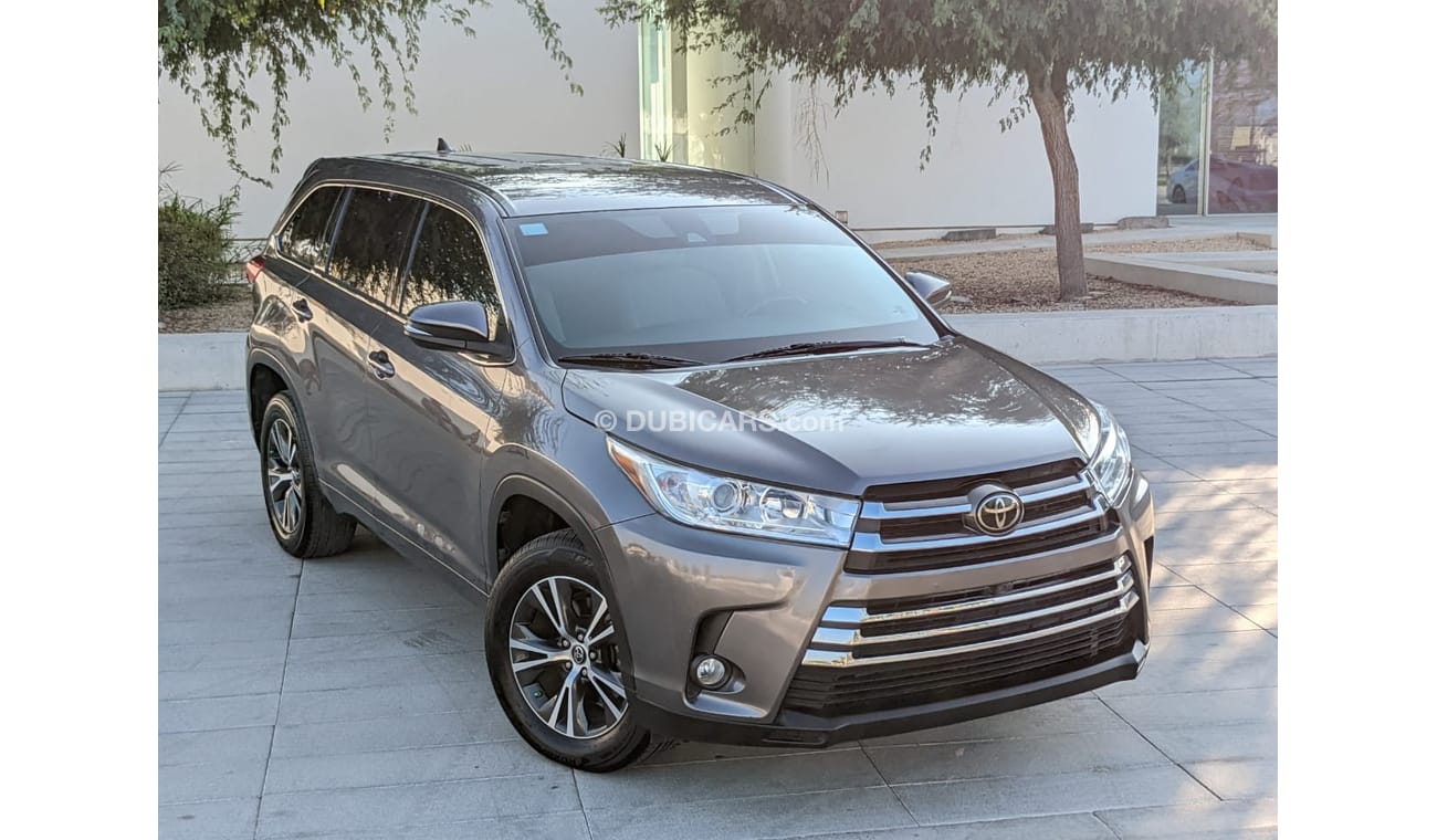 Toyota Highlander LE