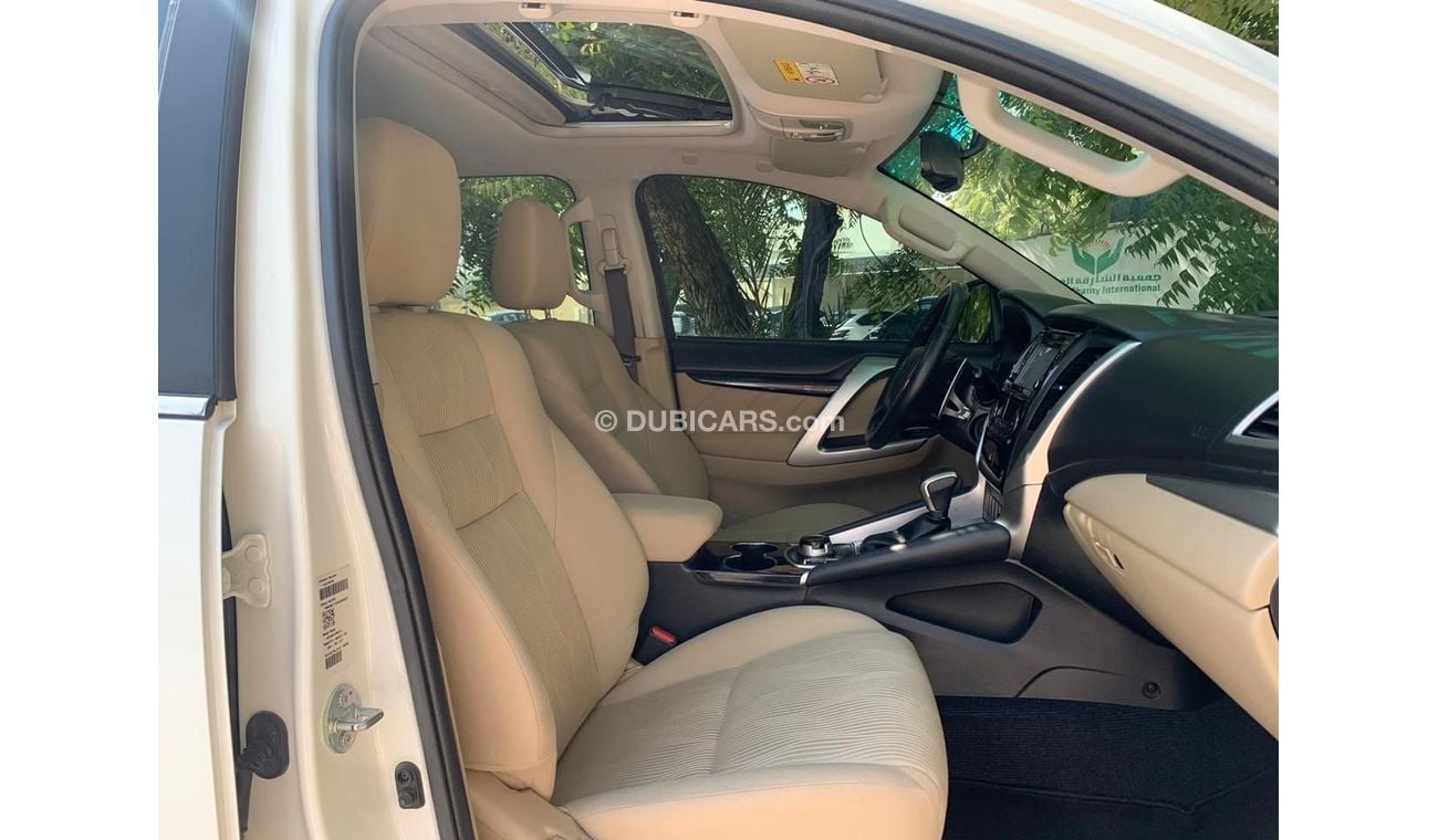 ميتسوبيشي مونتيرو MITSUBISHI MONTERO 2019 Sunroof,GCC SPECS