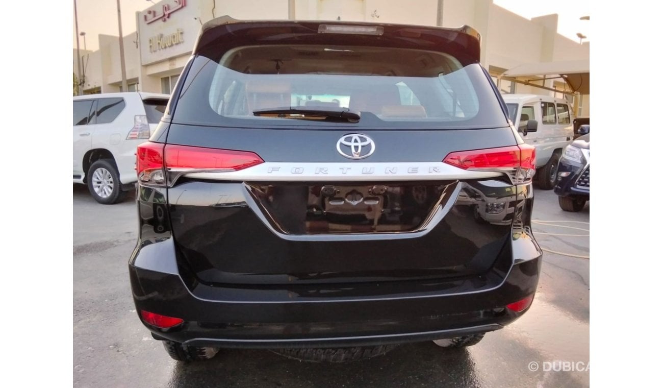 تويوتا فورتونر FORTUNER 2.4L 4WD DIESEL MED OPTION 2024