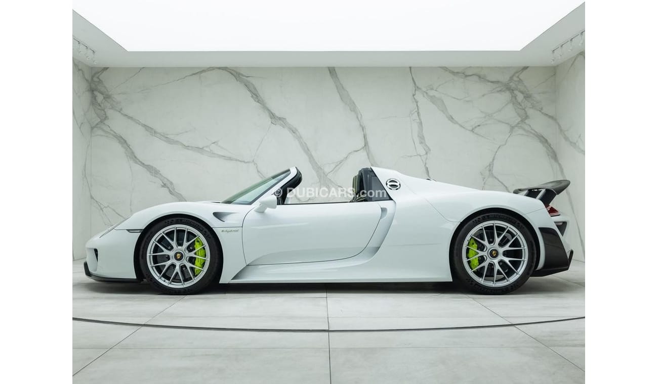 Porsche 918 Spyder 4.6 LEFT HAND DRIVE