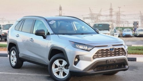 Toyota RAV4 LE Toyota RAV4 Hybrid 2021