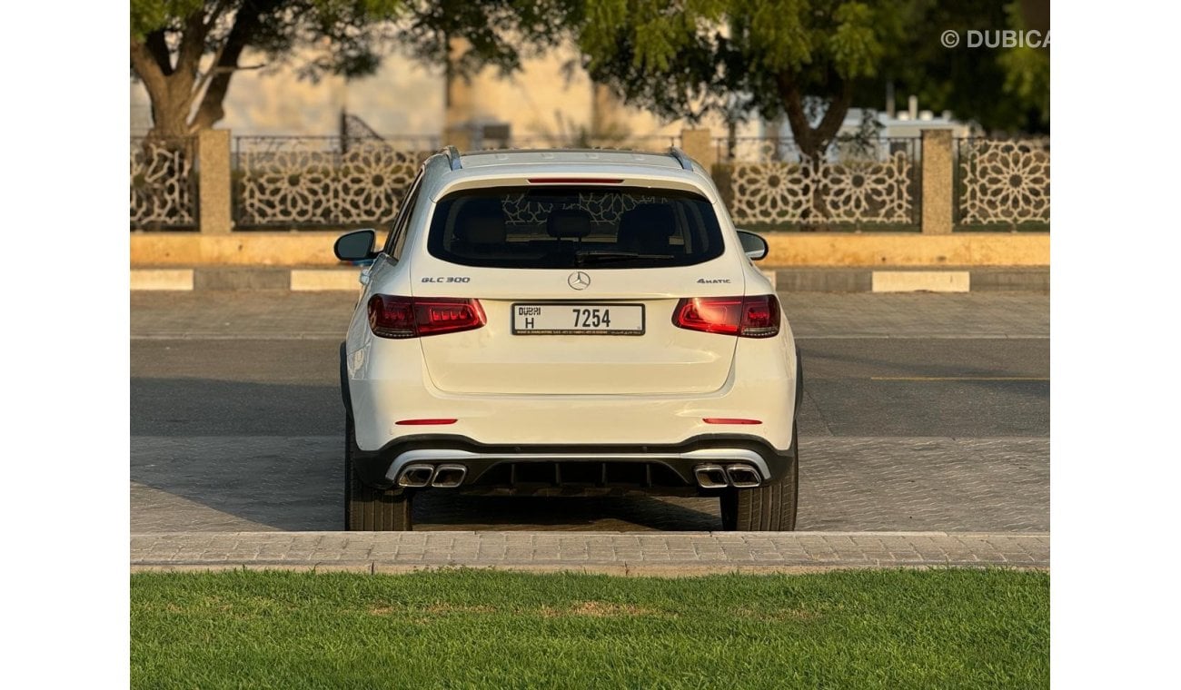 مرسيدس بنز GLC 300 AMG