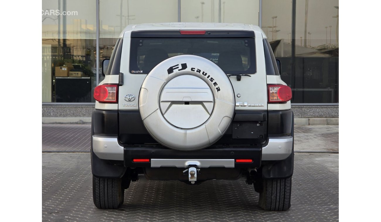 Toyota FJ Cruiser TOYOTA FJ GXR 2015 GCC GOOD CONDITION INSIDE OUT SIDE