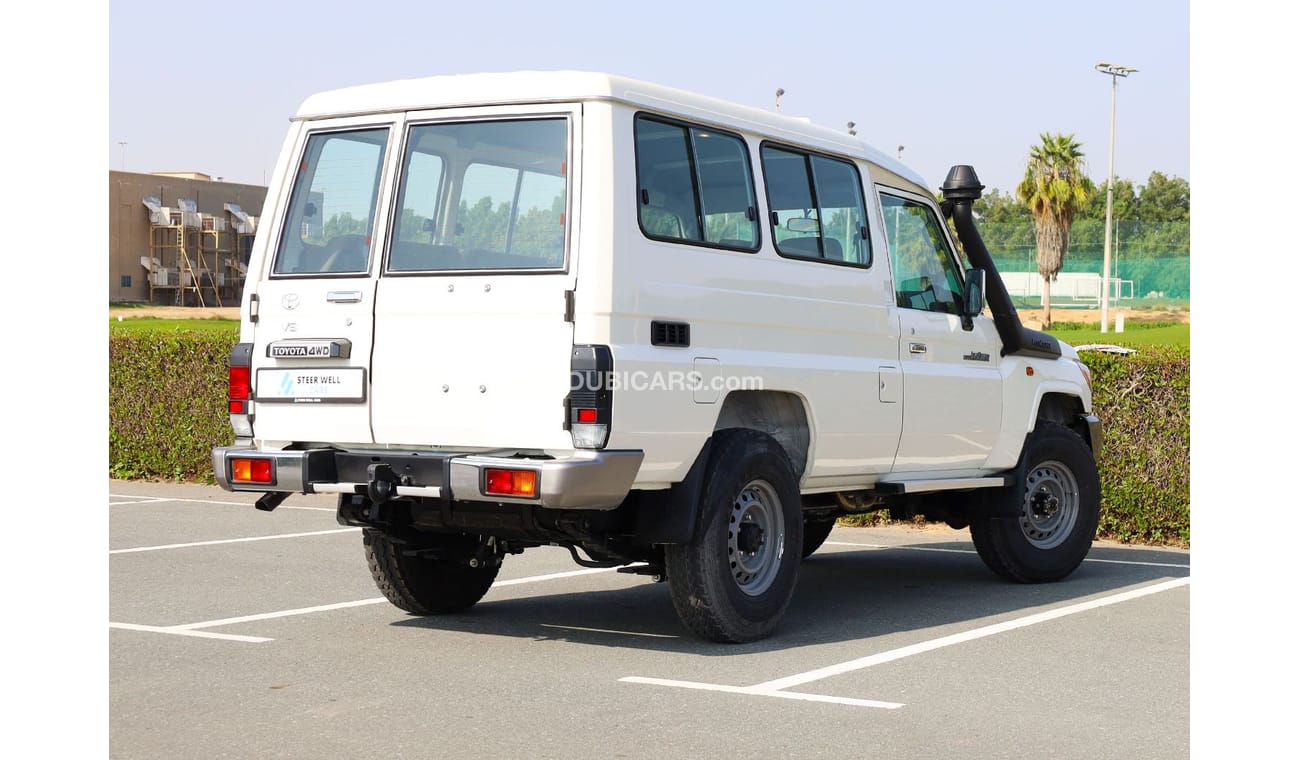 تويوتا لاند كروزر هارد توب 70 Series | 4x4, V6, 4.0L, 3Door | GCC