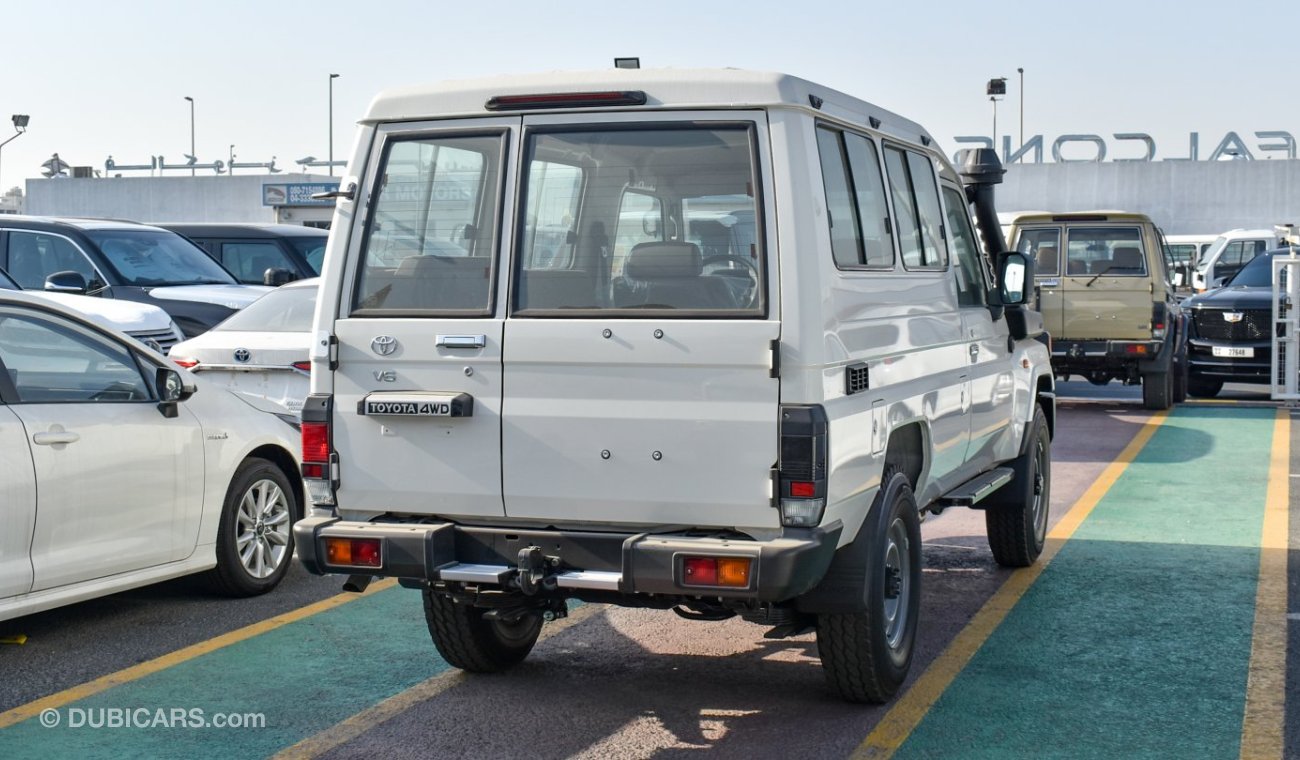 Toyota Land Cruiser Hard Top LC78  4.0L Double Tank Auto Transmission