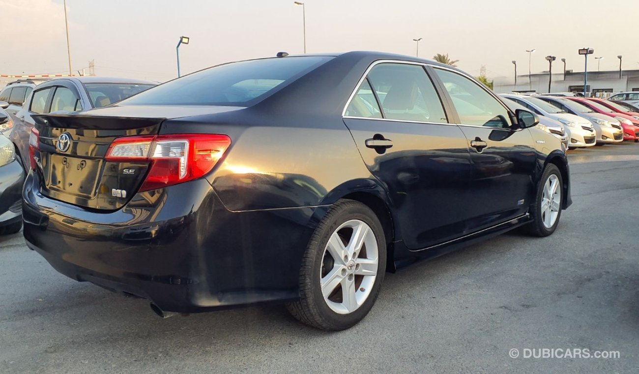 Toyota Camry SE Fresh Import Hybrid