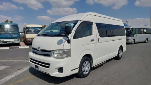 Toyota Hiace TOYOTA HIACE COMMUTER VAN RIGHT HAND DRIVE(PM09879)