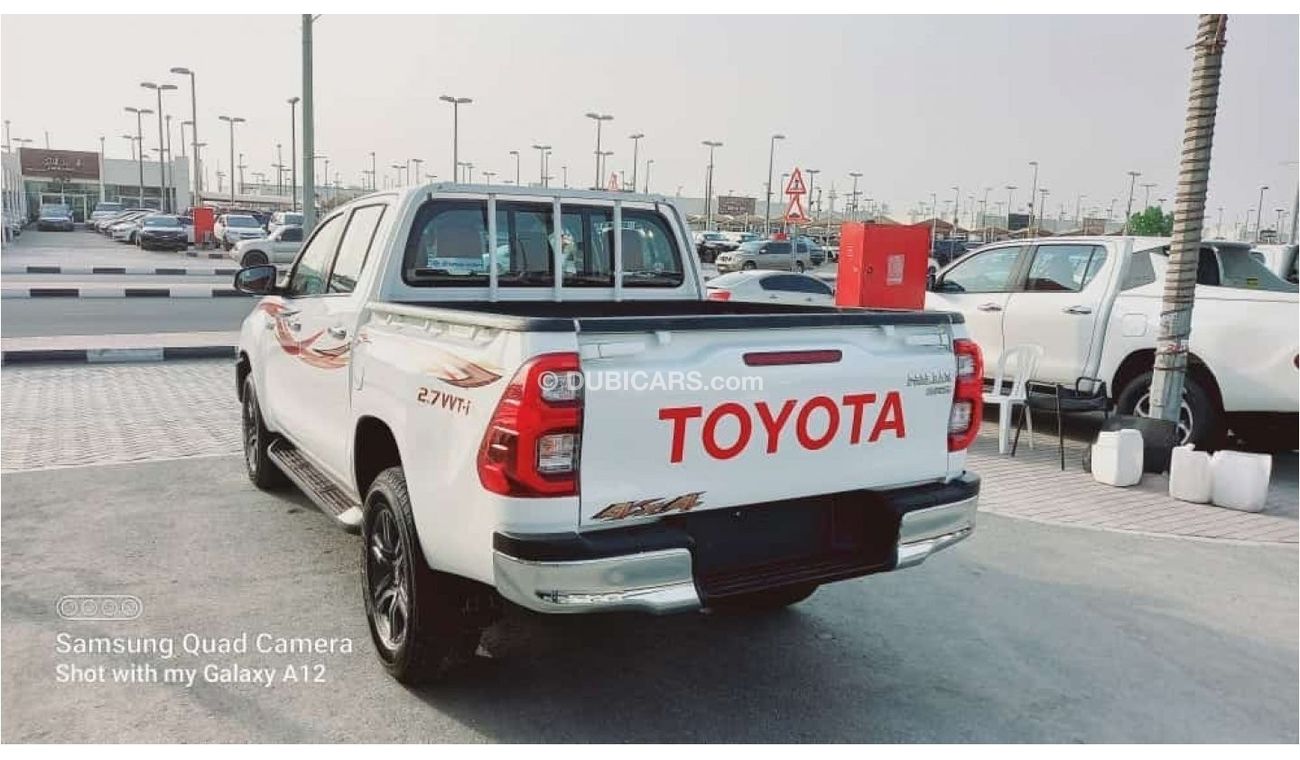 Toyota Hilux S GLX the car is in excellent condition without accidents unpainted clean on the outside and on the