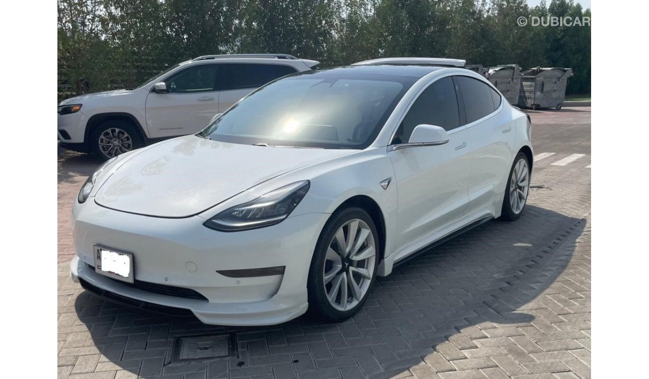 Tesla Model 3 DUAL MOTORS LONG RANGE