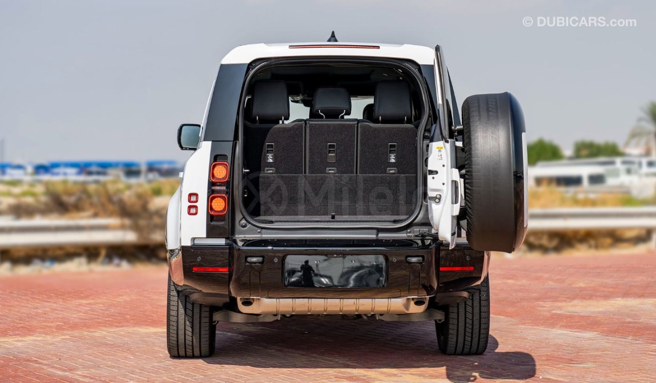 Land Rover Defender 130 X-DYNAMIC SE P400 - FUJI WHITE WITH LEATHER PREMIUM INTERIOR