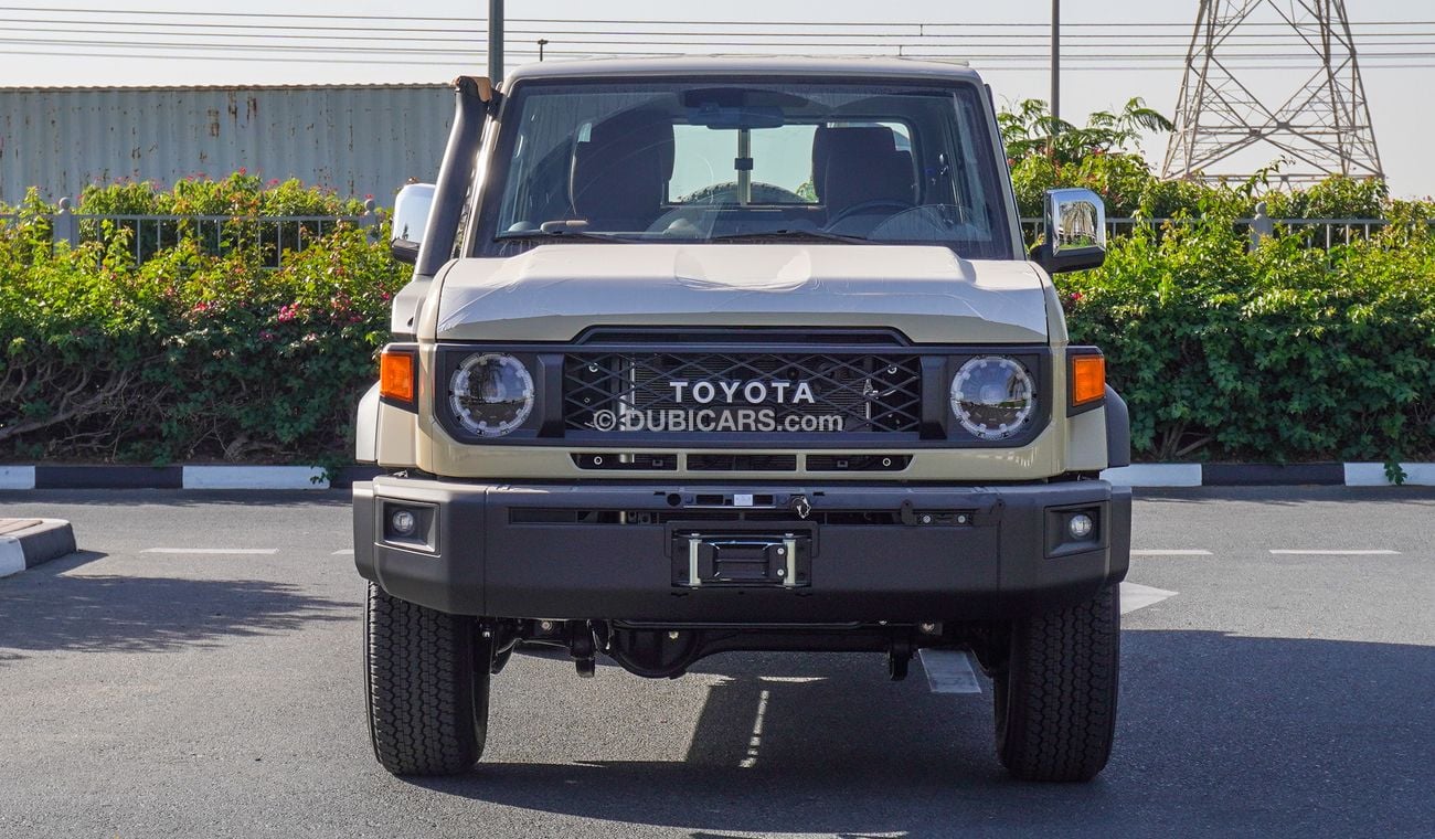 Toyota Land Cruiser Pick Up LX 4.0L V6 A/T