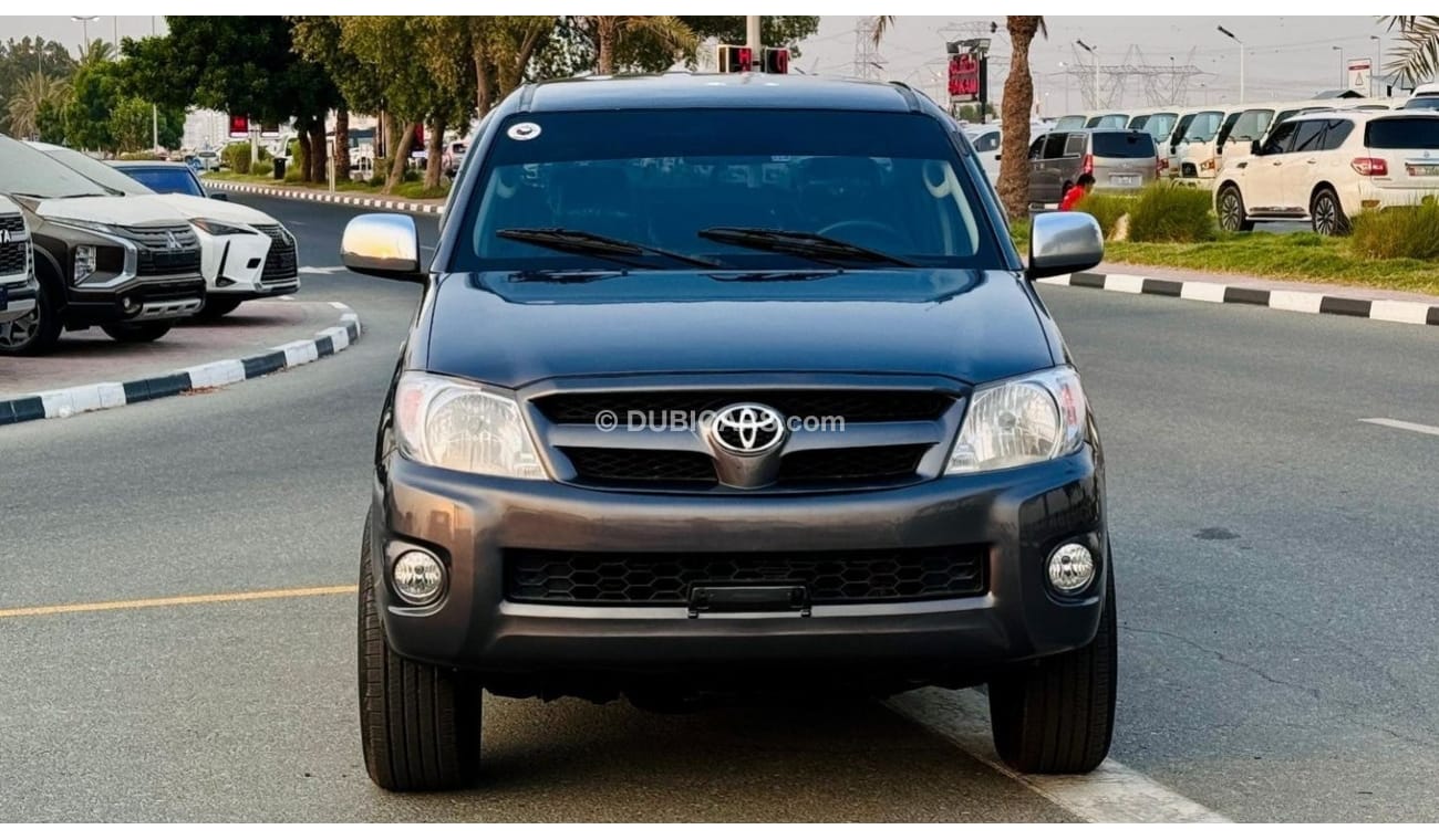 Toyota Hilux DOUBLE CABIN | 2.5L DIESEL | MANUAL TRANSMISSION | PREMIUM SPORT BAR WITH BASKET | 2011 | LHD | REAR