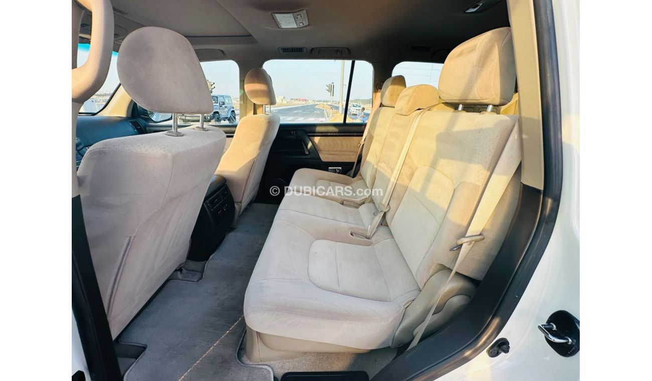 Toyota Land Cruiser MODEL 2010 GCC CAR PERFECT FULL OPTION SUN ROOF