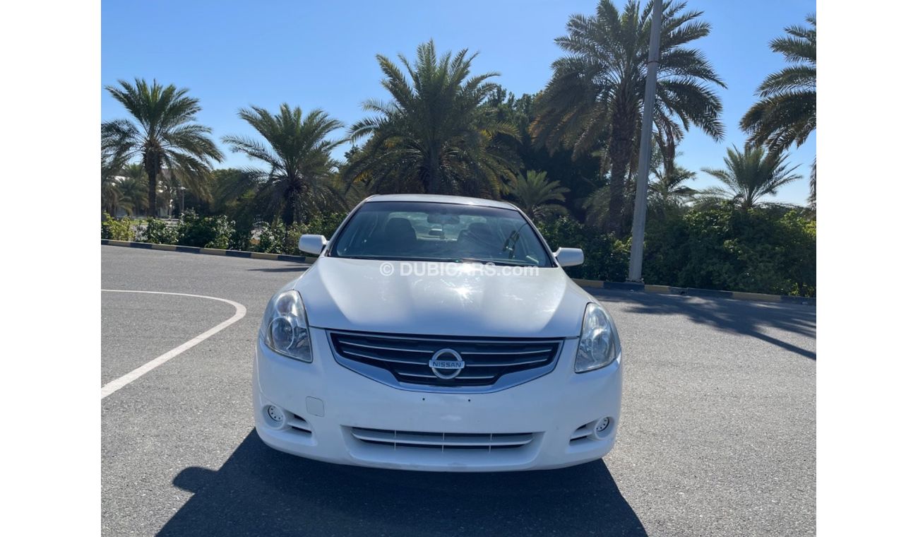 Nissan Altima SE Nissan Altima model 2012    ( UAS_ SPEC) VERY GOOD CONDITION