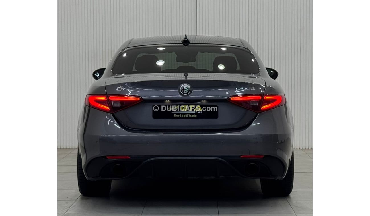 ألفا روميو جوليا 2023 Alfa Romeo Giulia Q2 Veloce, 2027 Alfa Romeo Warranty + Service Pack, Low Kms, GCC