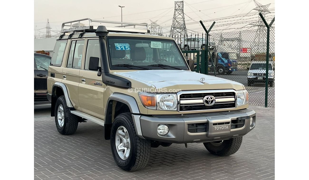 Toyota Land Cruiser Hard Top TOYOTA LAND CRUISER 4.0 HARDTOP PETROL