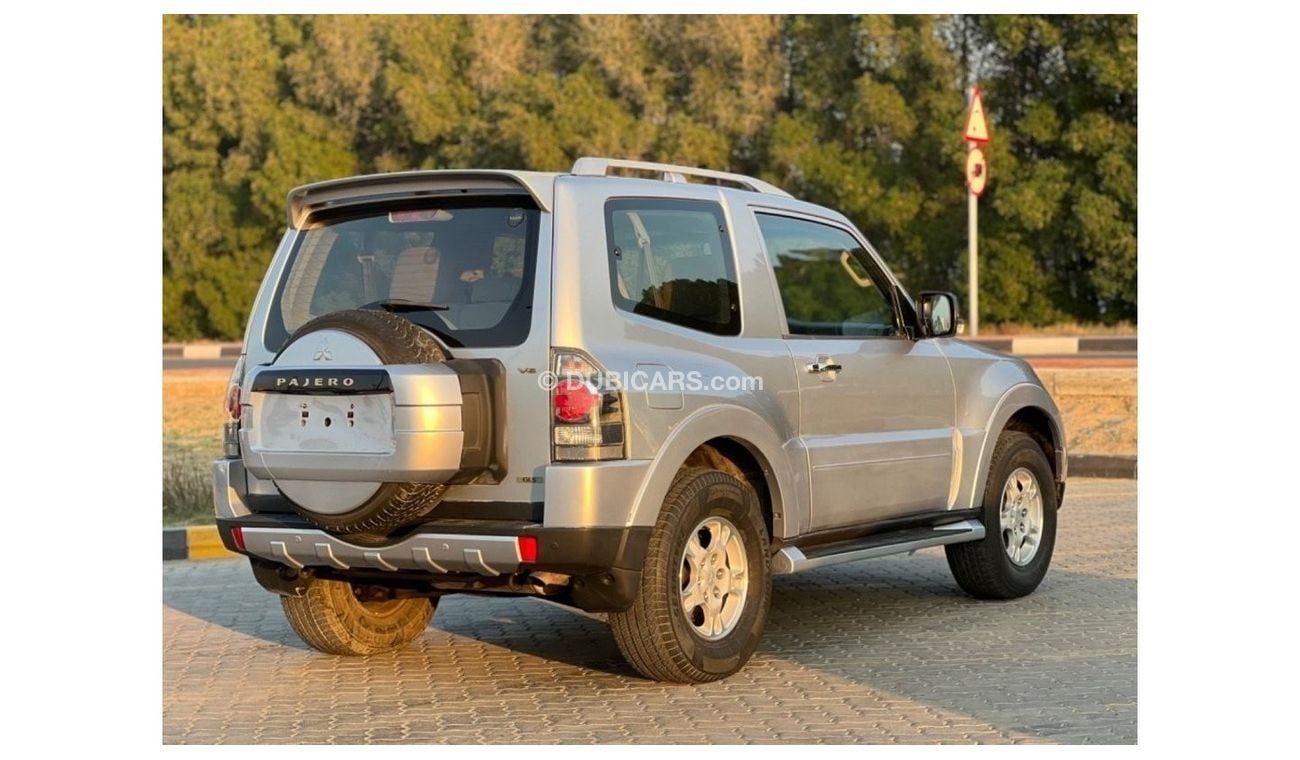 Mitsubishi Pajero Speed stabiliser, Gulf specifications, original paint, four-wheel drive,