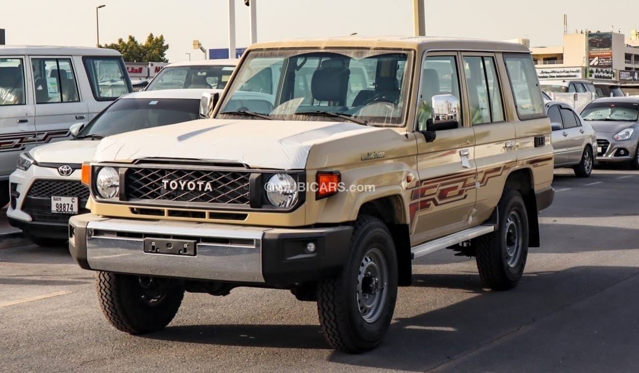 تويوتا لاند كروزر هارد توب Hardtop LC76 LX 4.0L V6 Petrol