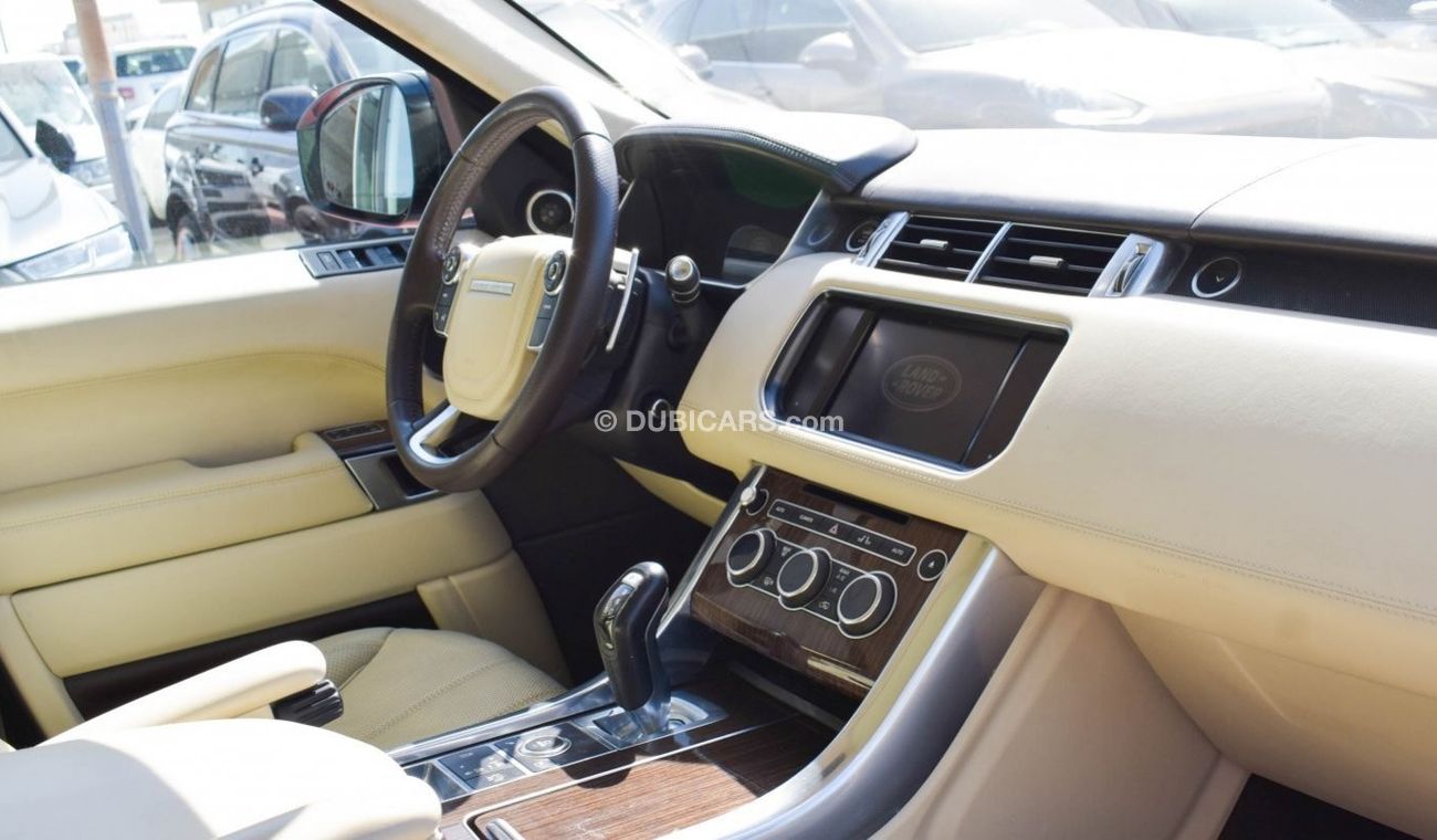 Used Land Rover Range Rover HSE V8 2014 for sale in Abu Dhabi - 588124