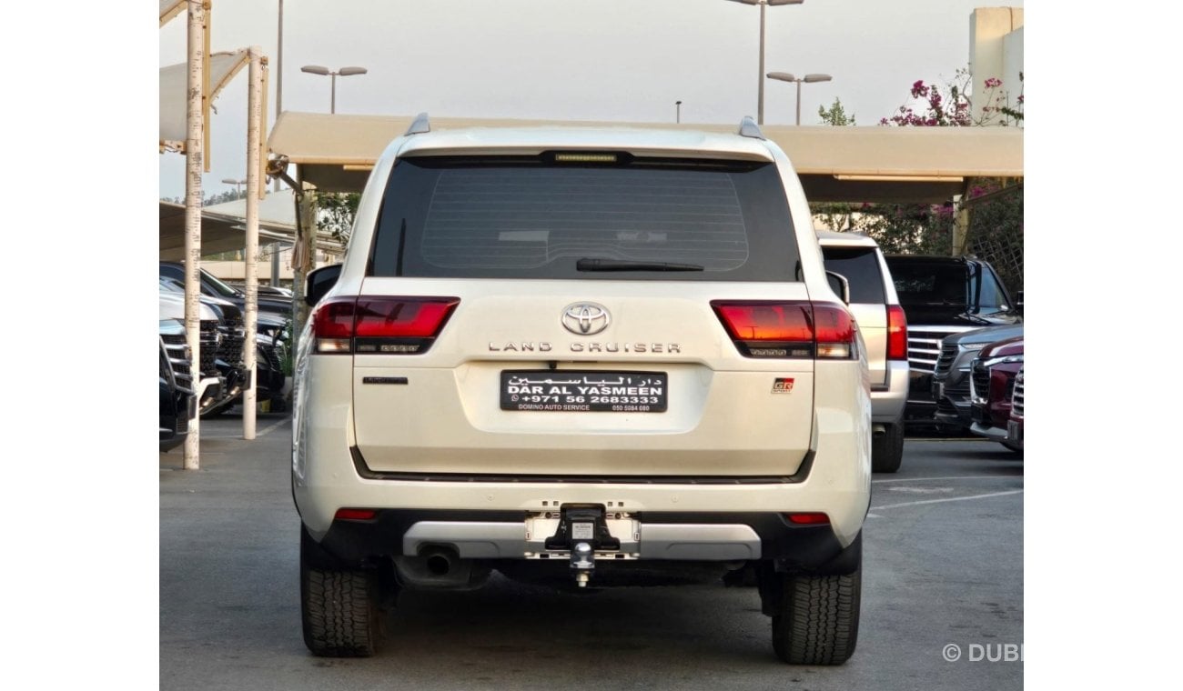 Toyota Land Cruiser GR-S