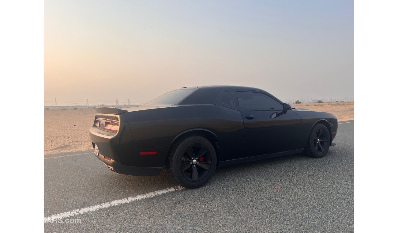 Dodge Challenger SXT