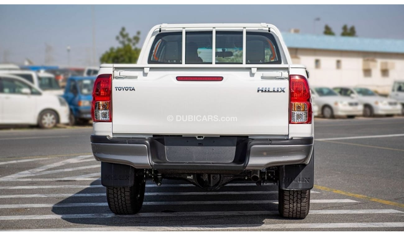 Toyota Hilux D/C 2.4L DSL MT 4WD MID OPTION 2024YM [EXCLUSIVELY FOR EXPORT TO AFRICA]