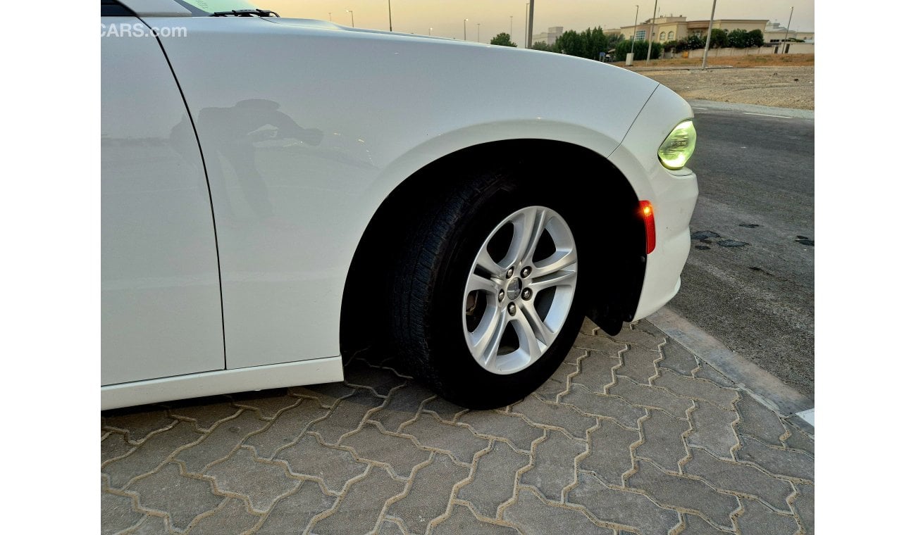 Dodge Charger SXT