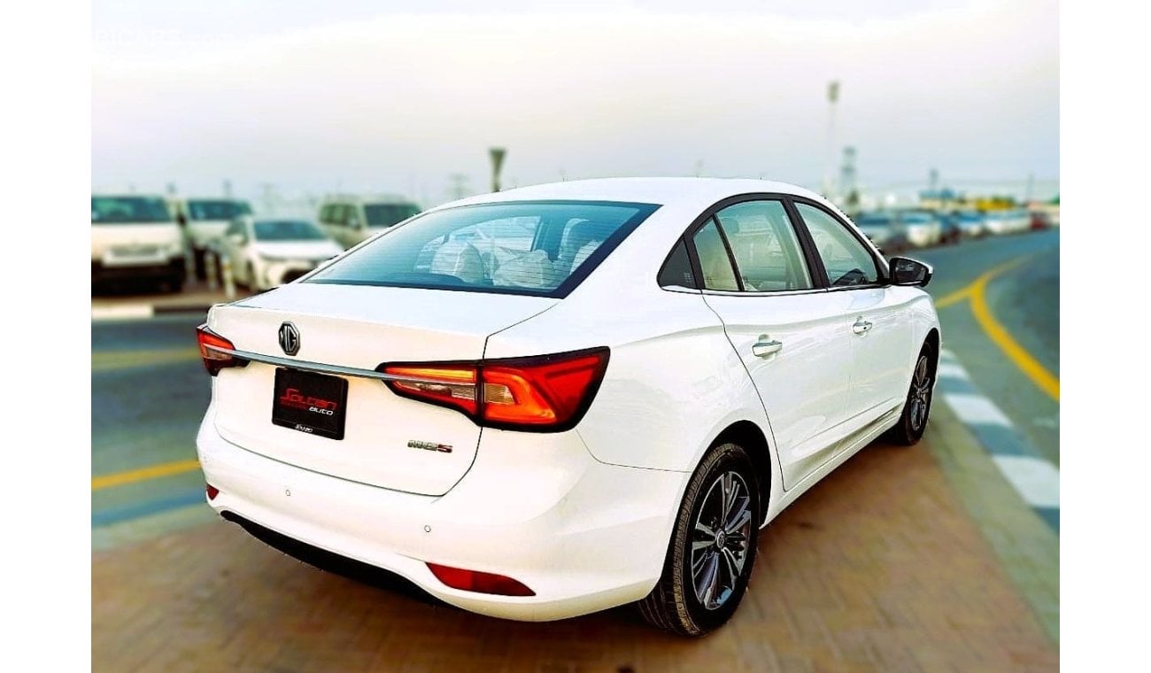 أم جي MG5 MG 5 LUXURY 1.5L A/T 2023 MODEL WHITE COLOR